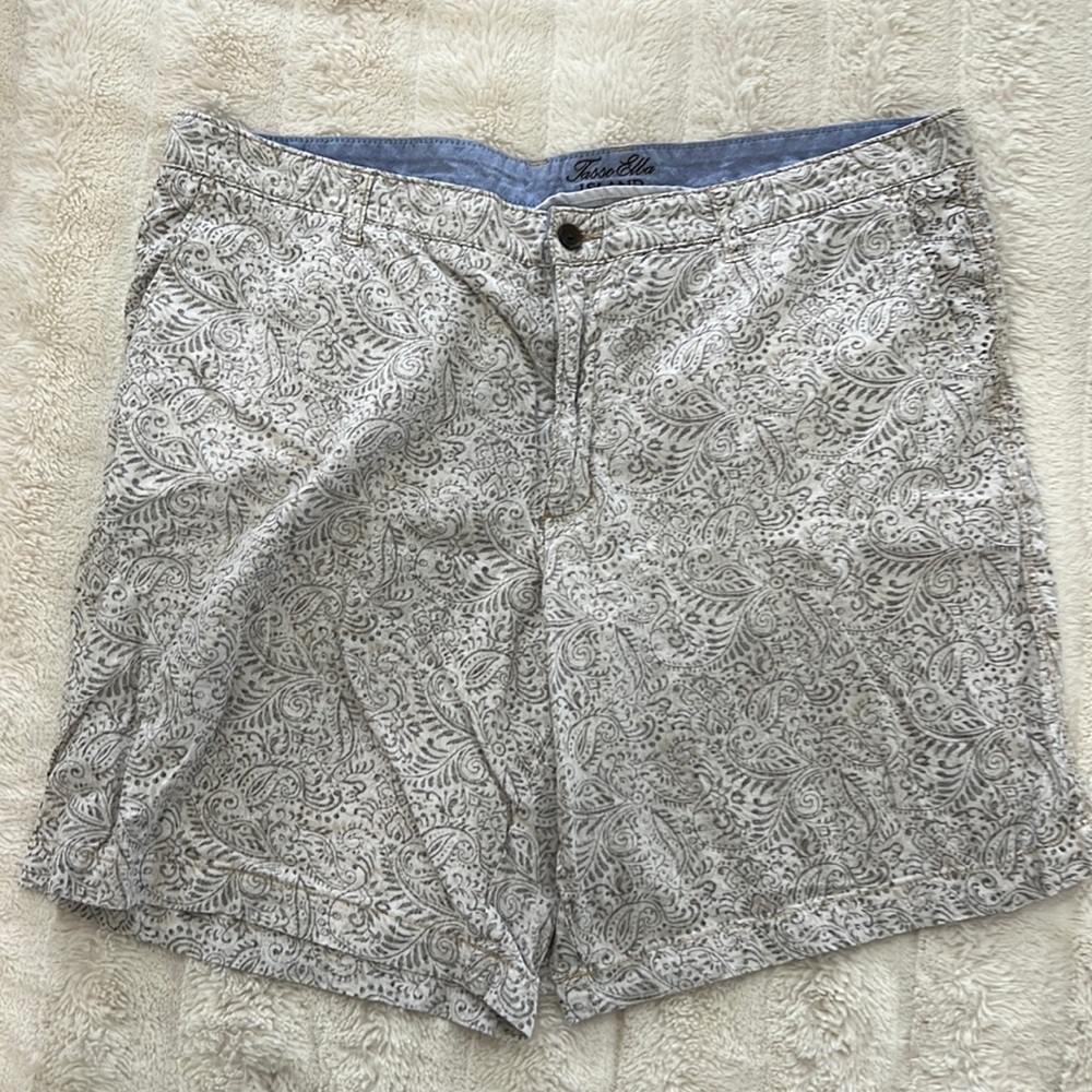 Mens Tasso Elba shorts.